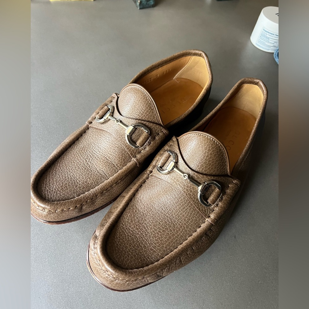 Gucci horsebit loafers. size 7